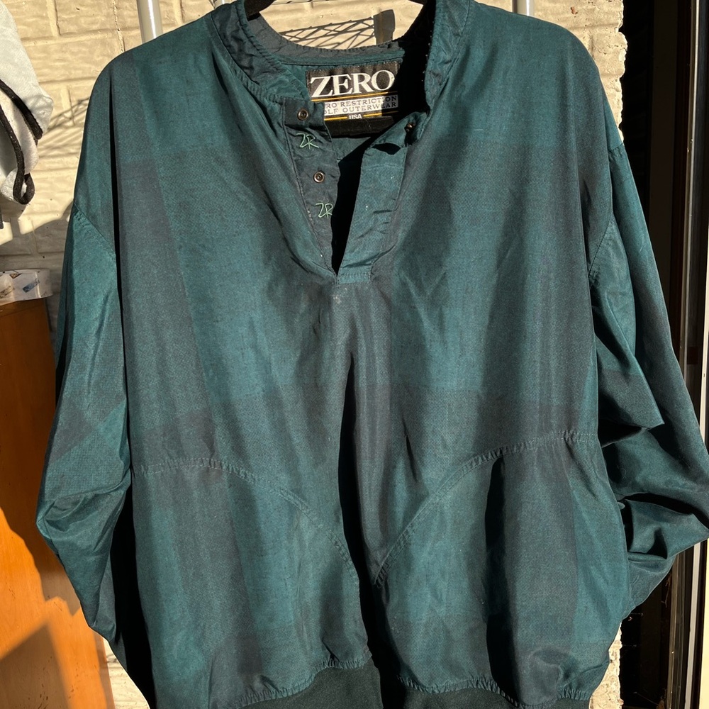 Zero Restriction Lightweight Pullover Windbreaker… - image 1